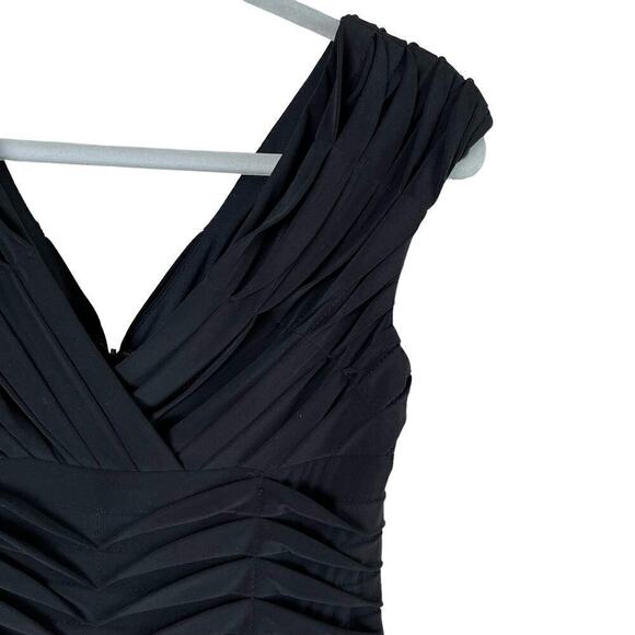Adrianna Papell Shutter Pleat Stretch Jersey Sheath Cocktail Dress Black, Size 4 - Picture 4 of 10
